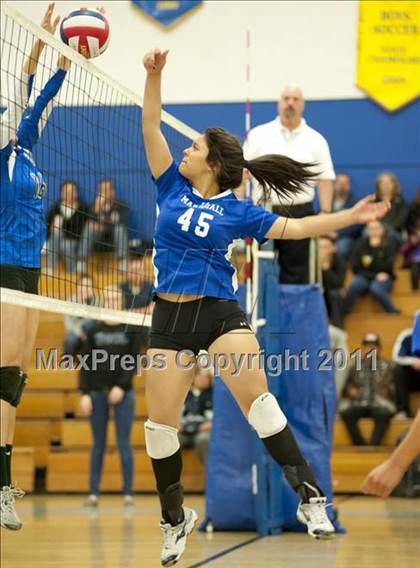 Thumbnail 1 in El Camino Real vs. Marshall photogallery.