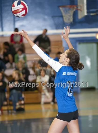 Thumbnail 3 in El Camino Real vs. Marshall photogallery.