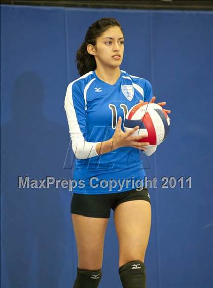 Thumbnail 2 in El Camino Real vs. Marshall photogallery.