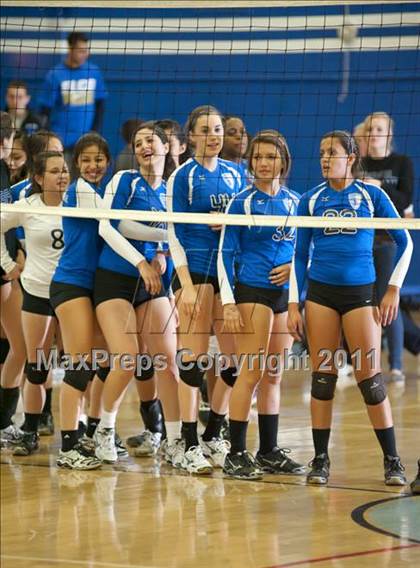 Thumbnail 3 in El Camino Real vs. Marshall photogallery.
