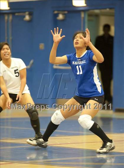 Thumbnail 1 in El Camino Real vs. Marshall photogallery.
