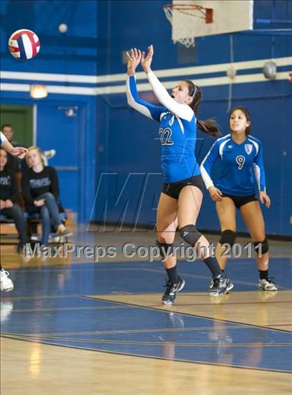 Thumbnail 3 in El Camino Real vs. Marshall photogallery.