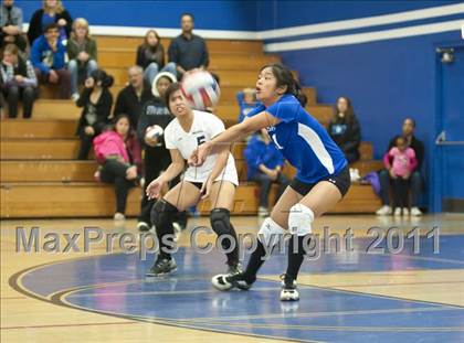 Thumbnail 2 in El Camino Real vs. Marshall photogallery.