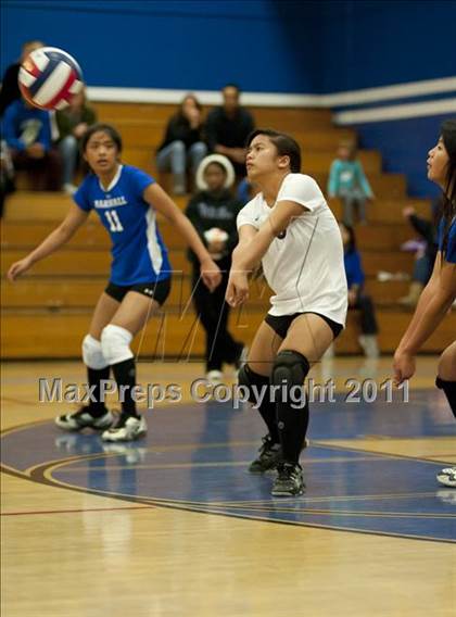 Thumbnail 3 in El Camino Real vs. Marshall photogallery.