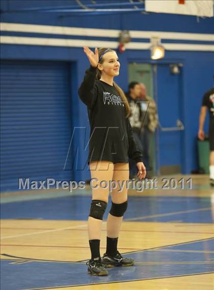 Thumbnail 1 in El Camino Real vs. Marshall photogallery.
