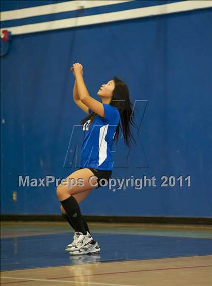 Thumbnail 2 in El Camino Real vs. Marshall photogallery.