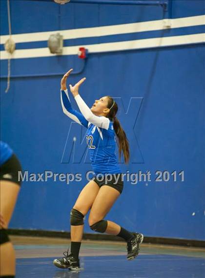 Thumbnail 1 in El Camino Real vs. Marshall photogallery.
