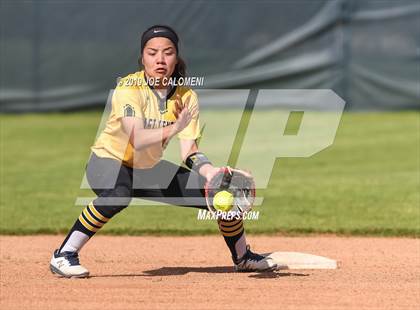 Thumbnail 2 in  Lee [Robert E.] vs East Central (NISD Softball Tournament) photogallery.