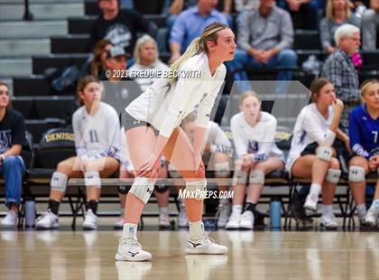 Thumbnail 3 in Lindsay vs. Wolfe City (UIL 2A Volleyball Area) photogallery.