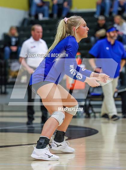 Thumbnail 2 in Lindsay vs. Wolfe City (UIL 2A Volleyball Area) photogallery.