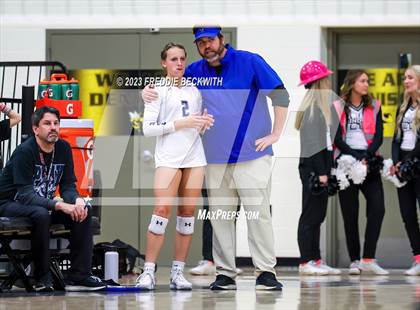 Thumbnail 1 in Lindsay vs. Wolfe City (UIL 2A Volleyball Area) photogallery.
