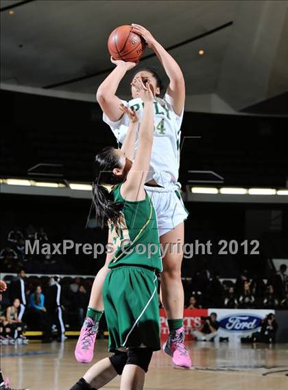 Thumbnail 1 in Long Beach Poly vs. Brea Olinda (CIF SS D1AA Semifinal) photogallery.