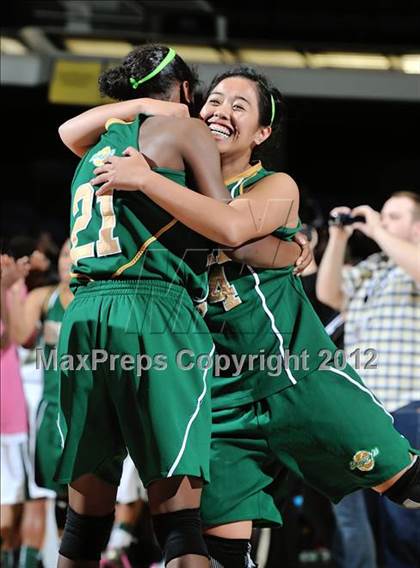 Thumbnail 2 in Long Beach Poly vs. Brea Olinda (CIF SS D1AA Semifinal) photogallery.