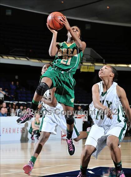 Thumbnail 1 in Long Beach Poly vs. Brea Olinda (CIF SS D1AA Semifinal) photogallery.