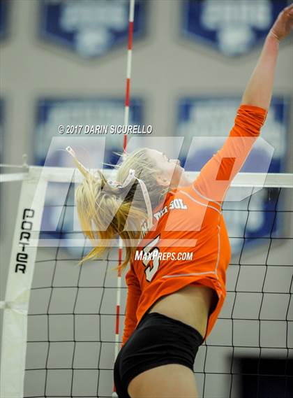 Thumbnail 2 in Corona del Sol vs. Mountain Pointe (AIA 6A Semifinal) photogallery.