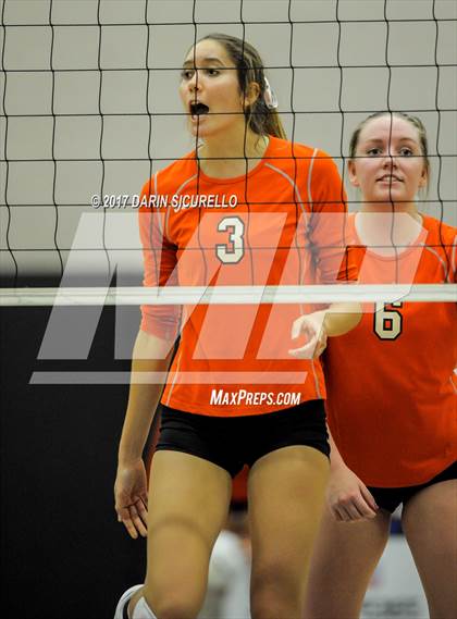 Thumbnail 2 in Corona del Sol vs. Mountain Pointe (AIA 6A Semifinal) photogallery.