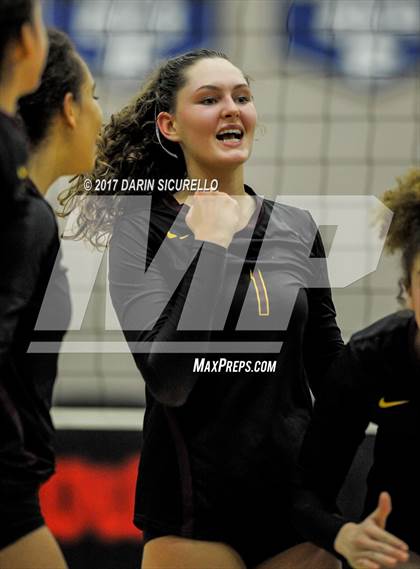 Thumbnail 3 in Corona del Sol vs. Mountain Pointe (AIA 6A Semifinal) photogallery.