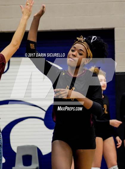 Thumbnail 3 in Corona del Sol vs. Mountain Pointe (AIA 6A Semifinal) photogallery.
