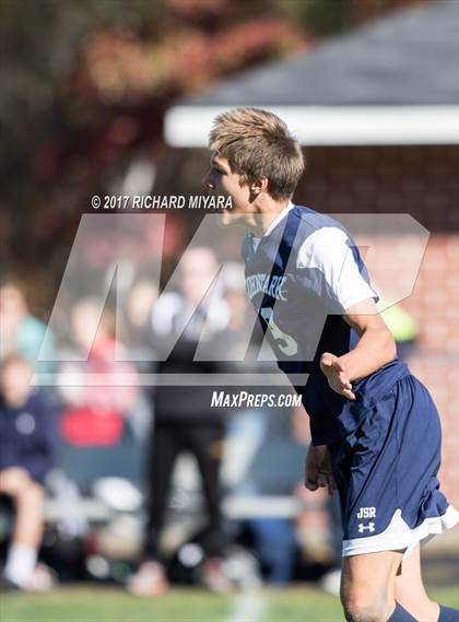 Thumbnail 3 in Stark vs. Bow photogallery.