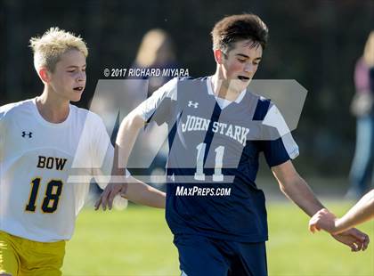 Thumbnail 2 in Stark vs. Bow photogallery.