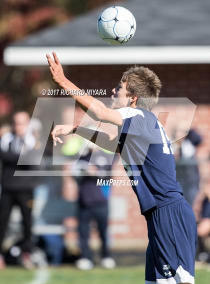 Thumbnail 1 in Stark vs. Bow photogallery.