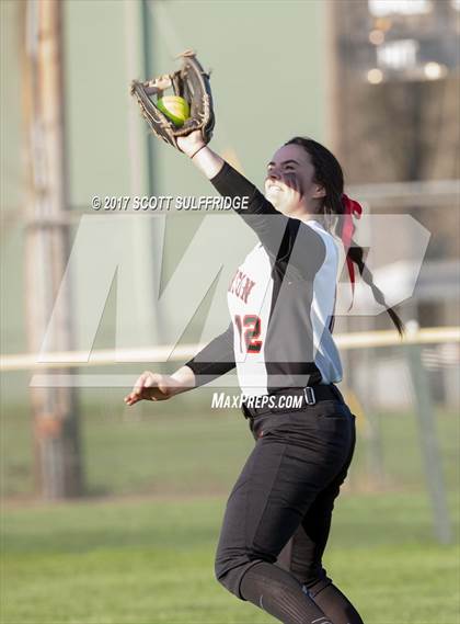Thumbnail 1 in Roseburg @ Thurston photogallery.