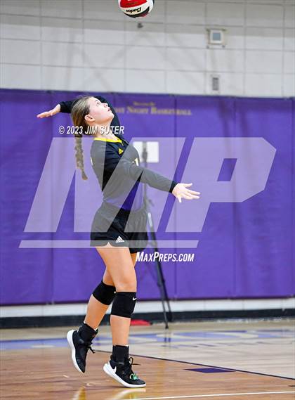 Thumbnail 2 in St. Joseph Catholic vs Allen Academy photogallery.