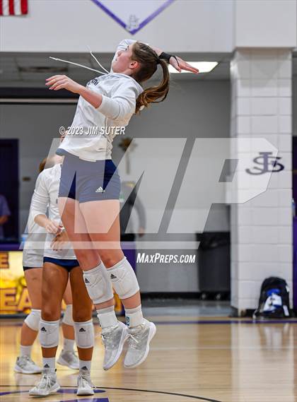 Thumbnail 3 in St. Joseph Catholic vs Allen Academy photogallery.