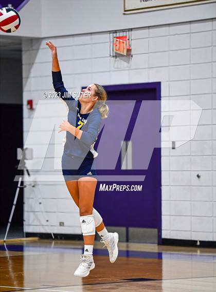 Thumbnail 3 in St. Joseph Catholic vs Allen Academy photogallery.