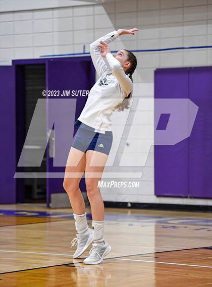 Thumbnail 3 in St. Joseph Catholic vs Allen Academy photogallery.