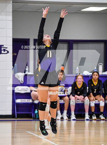 Thumbnail 3 in St. Joseph Catholic vs Allen Academy photogallery.