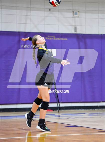 Thumbnail 3 in St. Joseph Catholic vs Allen Academy photogallery.