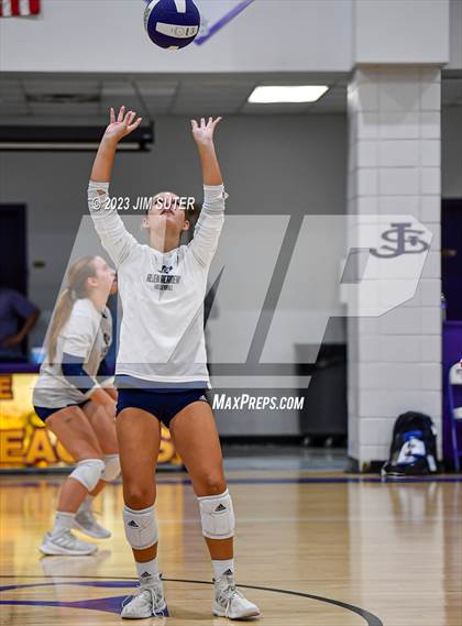 Thumbnail 3 in St. Joseph Catholic vs Allen Academy photogallery.