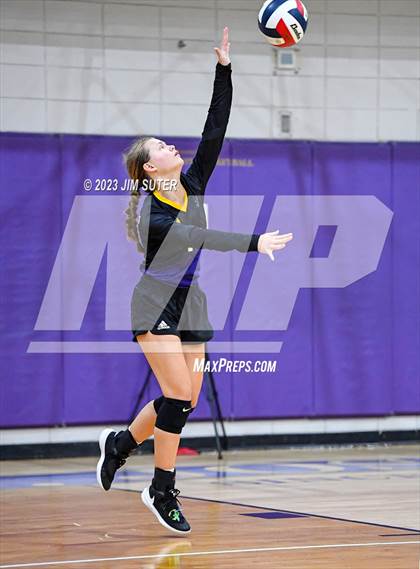 Thumbnail 1 in St. Joseph Catholic vs Allen Academy photogallery.