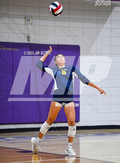 Thumbnail 3 in St. Joseph Catholic vs Allen Academy photogallery.