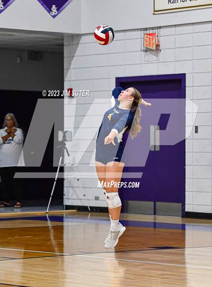 Thumbnail 3 in St. Joseph Catholic vs Allen Academy photogallery.