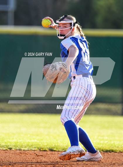Thumbnail 2 in Bryant vs Soddy Daisy (Clifford Kirk Memorial) photogallery.