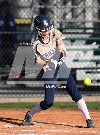 Thumbnail 2 in Bryant vs Soddy Daisy (Clifford Kirk Memorial) photogallery.