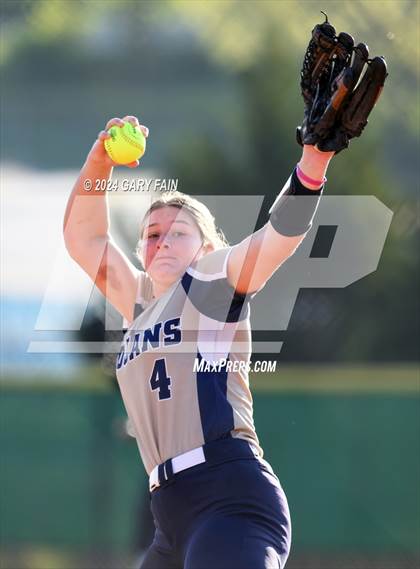 Thumbnail 2 in Bryant vs Soddy Daisy (Clifford Kirk Memorial) photogallery.