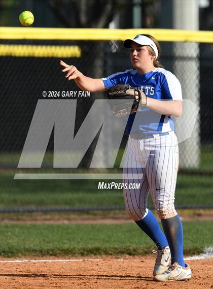Thumbnail 2 in Bryant vs Soddy Daisy (Clifford Kirk Memorial) photogallery.