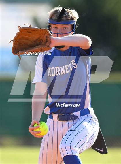Thumbnail 2 in Bryant vs Soddy Daisy (Clifford Kirk Memorial) photogallery.