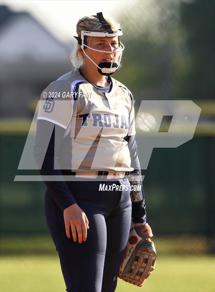 Thumbnail 1 in Bryant vs Soddy Daisy (Clifford Kirk Memorial) photogallery.
