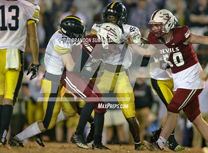 Thumbnail 1 in Maplesville vs. Leroy (AHSAA 1A Round 2) photogallery.