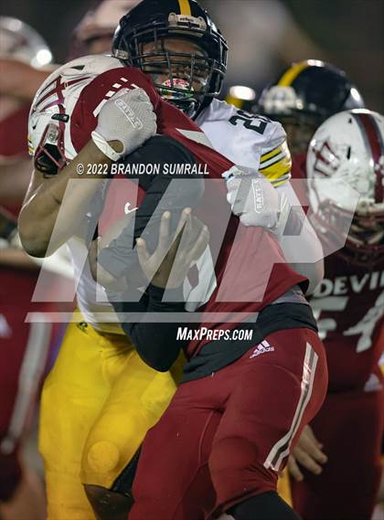 Thumbnail 3 in Maplesville vs. Leroy (AHSAA 1A Round 2) photogallery.