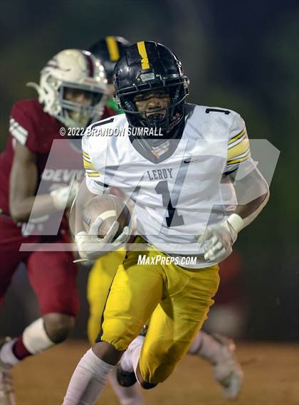 Thumbnail 2 in Maplesville vs. Leroy (AHSAA 1A Round 2) photogallery.