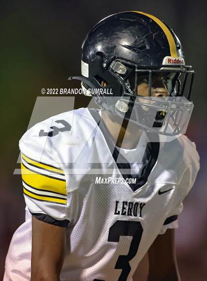 Thumbnail 2 in Maplesville vs. Leroy (AHSAA 1A Round 2) photogallery.