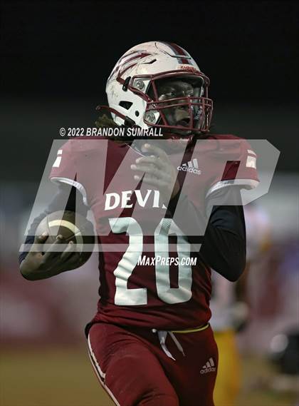 Thumbnail 1 in Maplesville vs. Leroy (AHSAA 1A Round 2) photogallery.