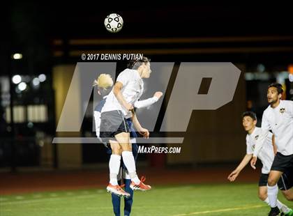 Thumbnail 2 in Lincoln vs. Mountain View photogallery.
