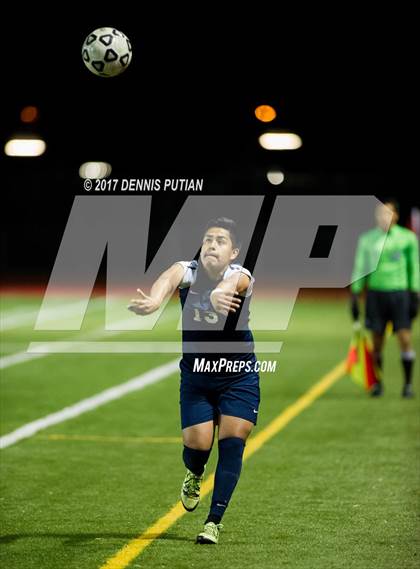 Thumbnail 1 in Lincoln vs. Mountain View photogallery.