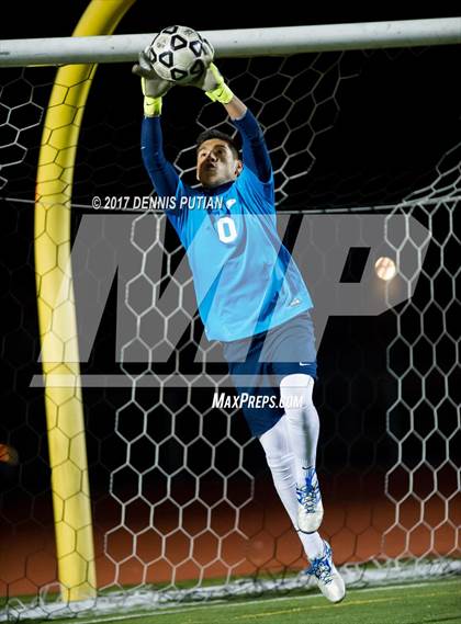 Thumbnail 1 in Lincoln vs. Mountain View photogallery.
